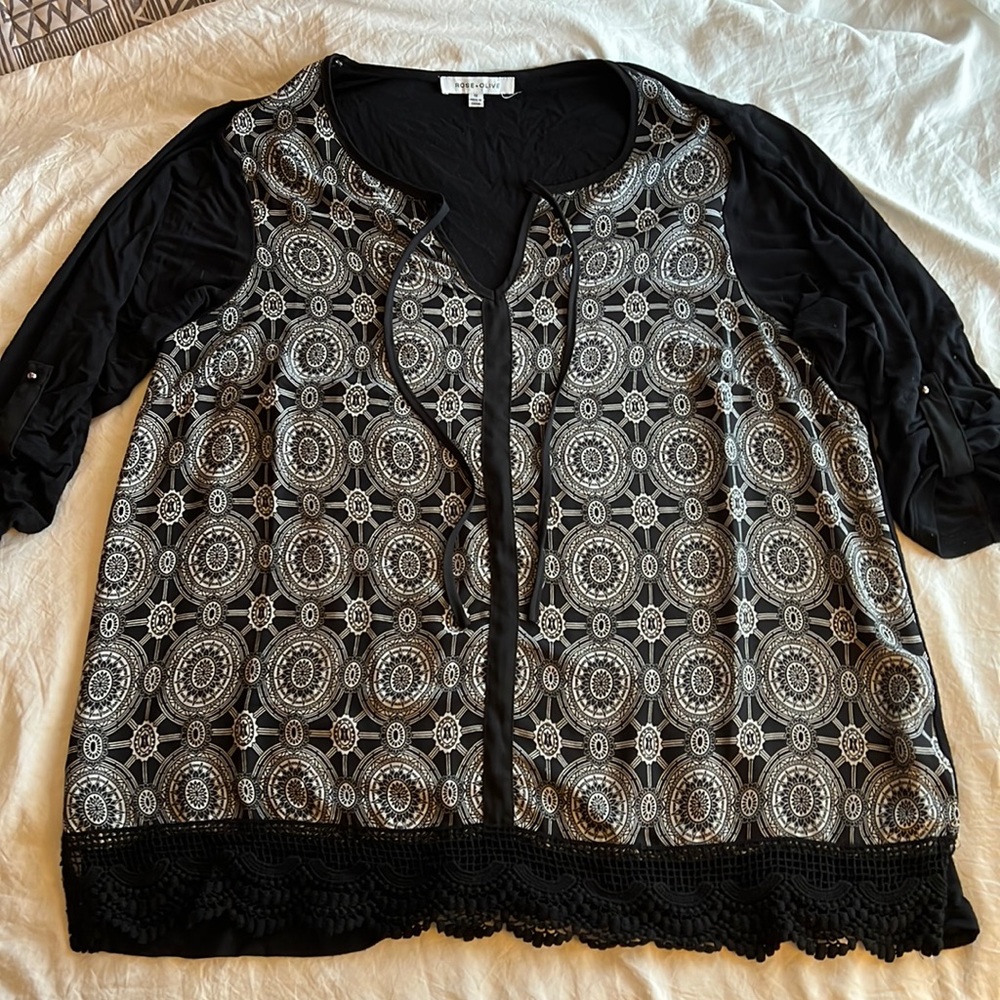 Rose + Olive 1X top- Black geometric mixed media with eyelet trim
A